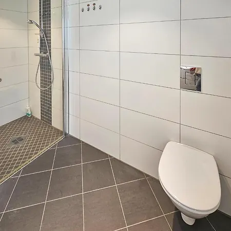 4 Bedroom Lovely In