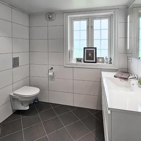 Holiday home 4 Bedroom Lovely In Hovet