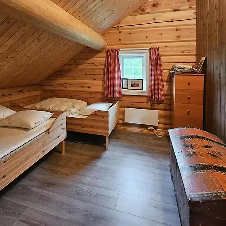 4 Bedroom Lovely In Hovet