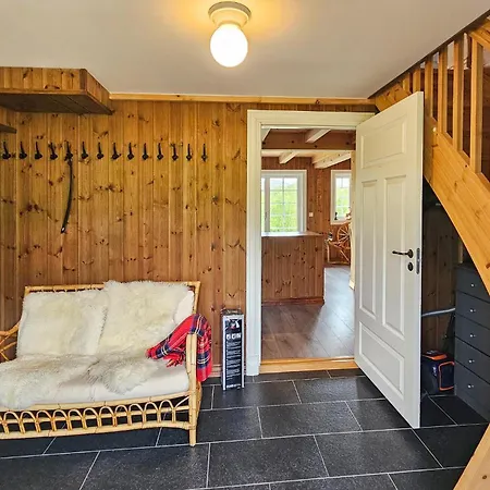 4 Bedroom Lovely In Holiday home Hovet